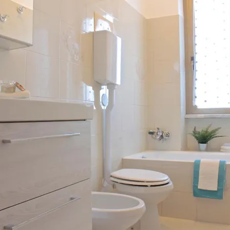Apartment Caseospitali - Casa Matabu, Tranquillo E Luminoso Bilocale Cernusco Sul Naviglio